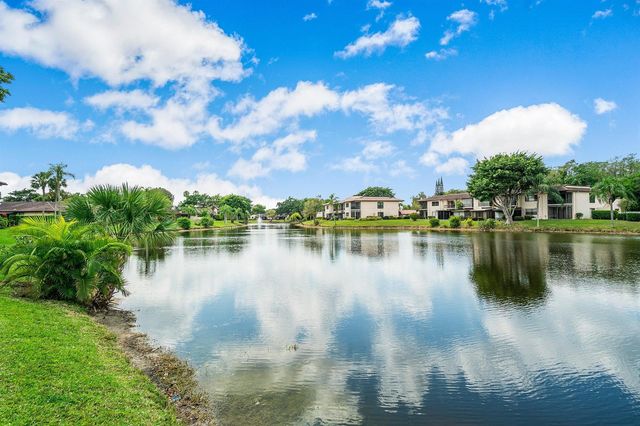 21875 Arriba Real 18b, Boca Raton, FL 33433