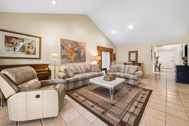 21875 Arriba Real 18b, Boca Raton, FL 33433