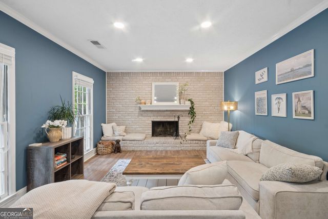 105 Sweetwood Way, Roswell, GA 30076