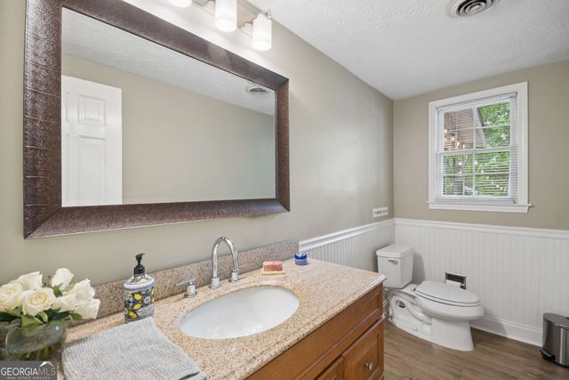 105 Sweetwood Way, Roswell, GA 30076
