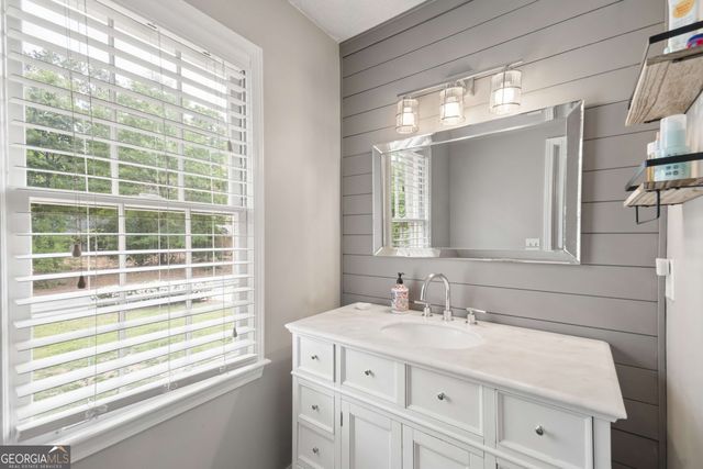 105 Sweetwood Way, Roswell, GA 30076