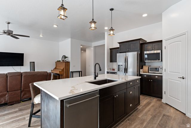 566 N SAGE CREST DR, Washington, UT 84780