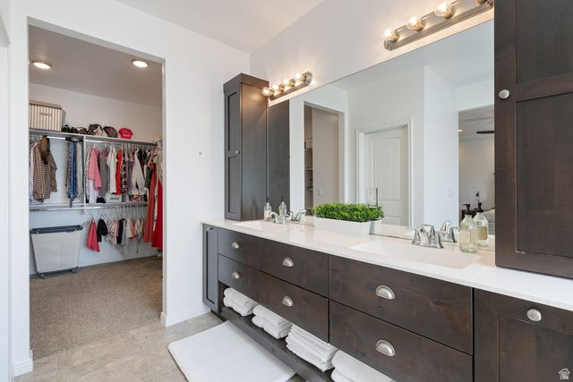 566 N SAGE CREST DR, Washington, UT 84780