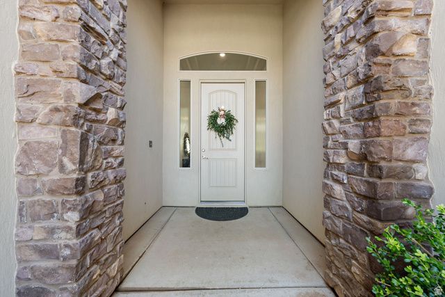 566 N SAGE CREST DR, Washington, UT 84780