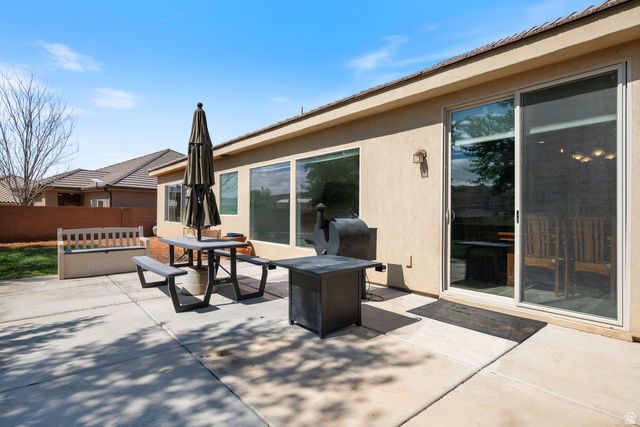 566 N SAGE CREST DR, Washington, UT 84780