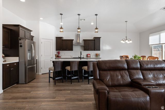 566 N SAGE CREST DR, Washington, UT 84780