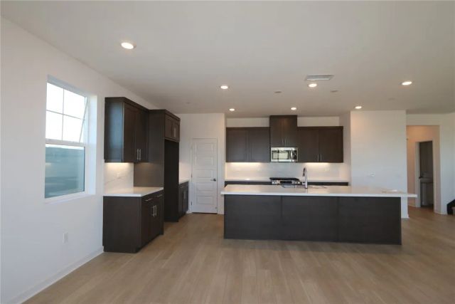 3718 Crossen Drive, Corona, CA 92883