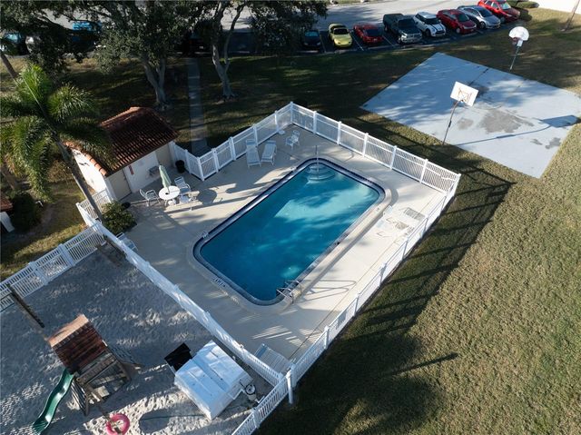 7360 ULMERTON ROAD 15D, Largo, FL 33771