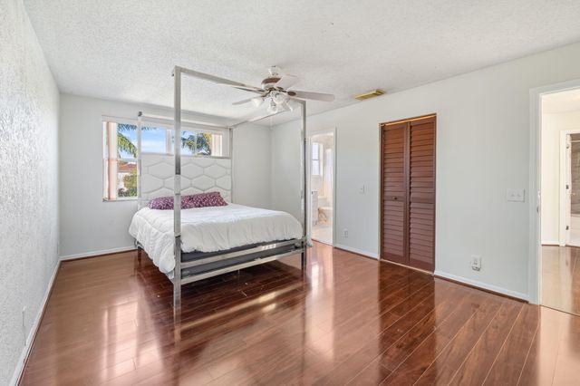 1895 Vista Way, Margate, FL 33063