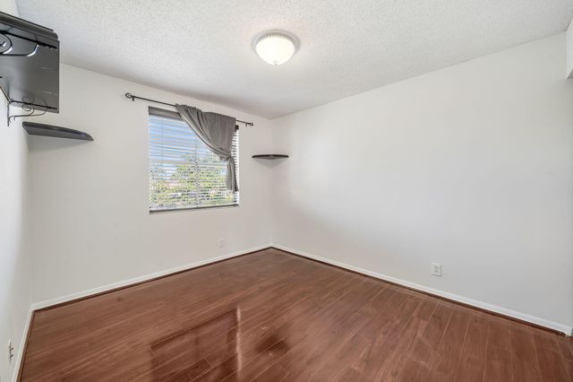 1895 Vista Way, Margate, FL 33063