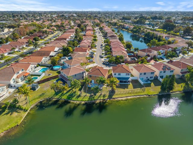 1895 Vista Way, Margate, FL 33063