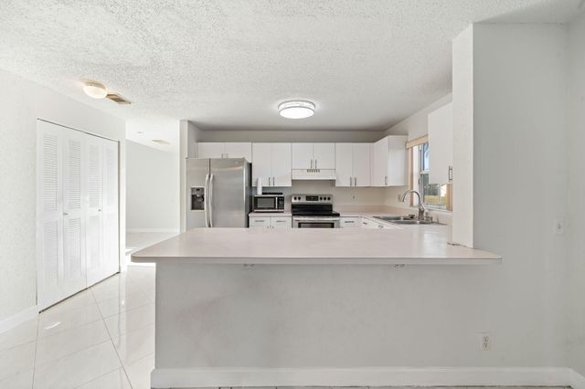 1895 Vista Way, Margate, FL 33063