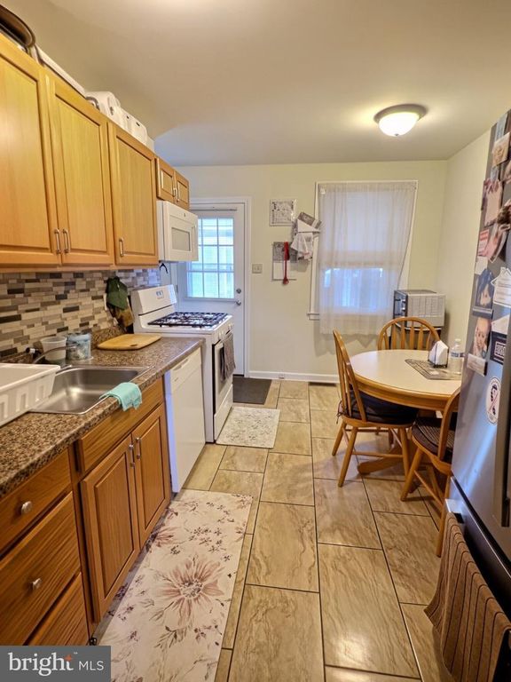 134 BROWN ST, MOUNT HOLLY, NJ 08060 — photo 3