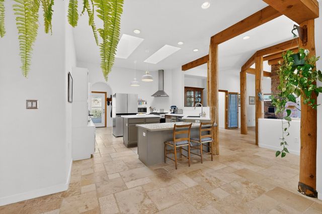 5118 Guadalupe Trail NW, Albuquerque, NM 87107