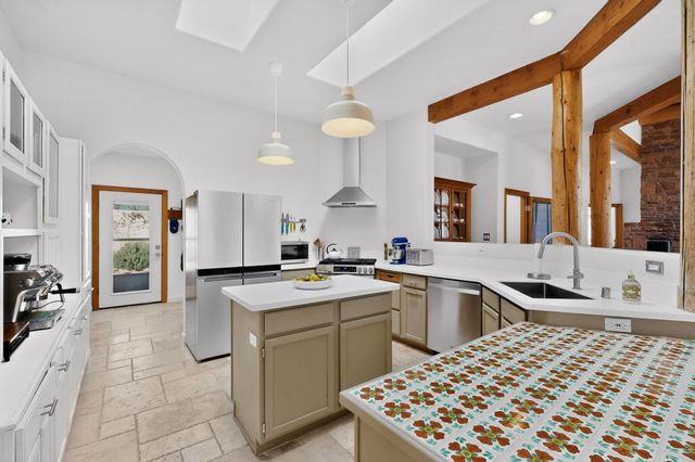 5118 Guadalupe Trail NW, Albuquerque, NM 87107