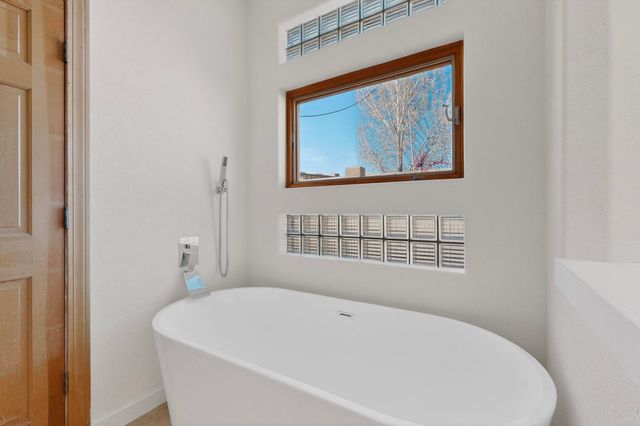 5118 Guadalupe Trail NW, Albuquerque, NM 87107