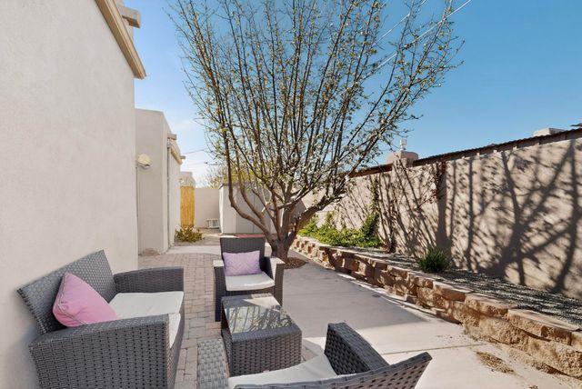 5118 Guadalupe Trail NW, Albuquerque, NM 87107