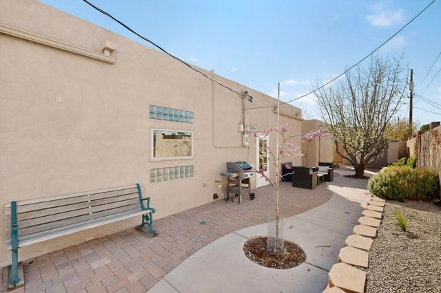 5118 Guadalupe Trail NW, Albuquerque, NM 87107