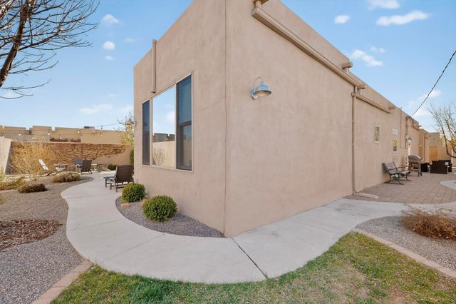 5118 Guadalupe Trail NW, Albuquerque, NM 87107