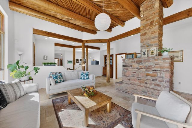 5118 Guadalupe Trail NW, Albuquerque, NM 87107