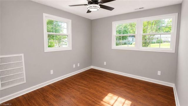 462 Mcpherson Drive, Mebane, NC 27302