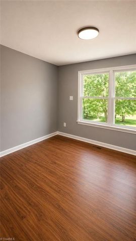 462 Mcpherson Drive, Mebane, NC 27302