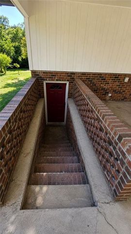 462 Mcpherson Drive, Mebane, NC 27302