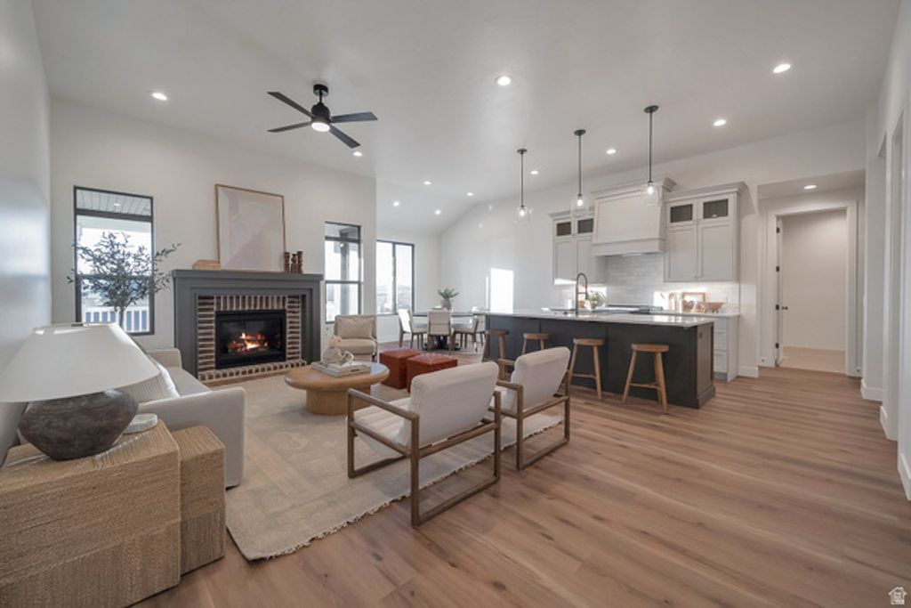 Image 14 of property listing at 176 S 1150 E, Pleasant Grove, UT 84062