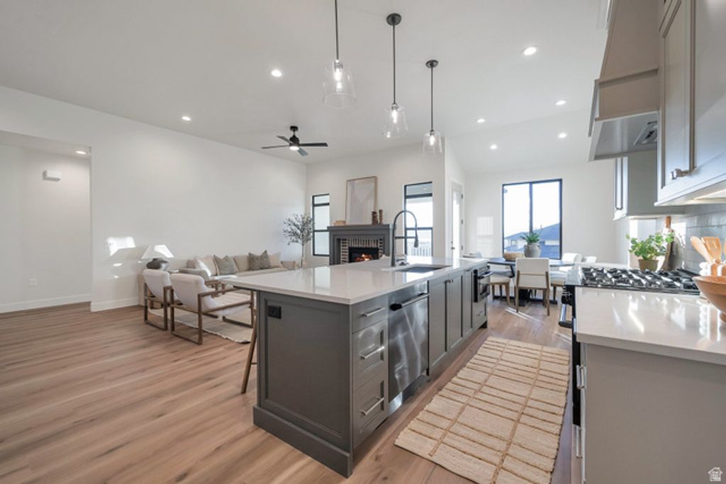 Image 17 of property listing at 176 S 1150 E, Pleasant Grove, UT 84062