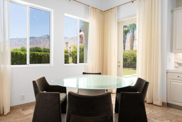 595 E Bogert Trail, Palm Springs, CA 92264