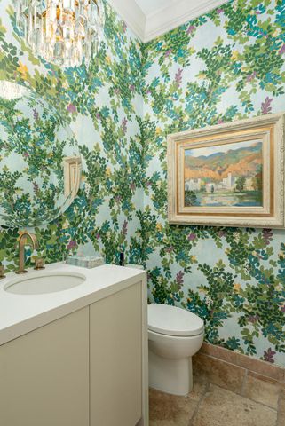 595 E Bogert Trail, Palm Springs, CA 92264