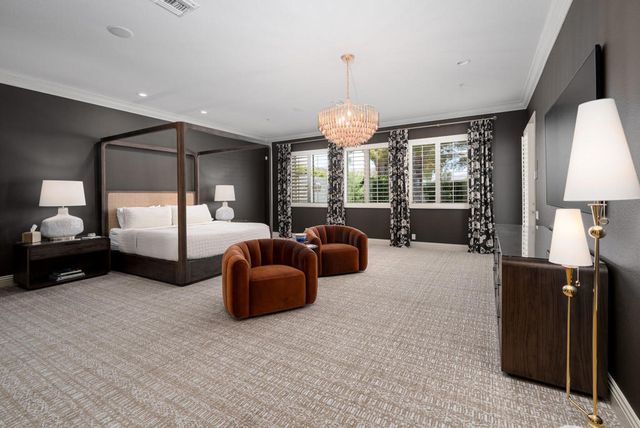 595 E Bogert Trail, Palm Springs, CA 92264