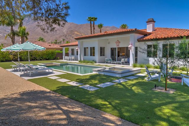 595 E Bogert Trail, Palm Springs, CA 92264
