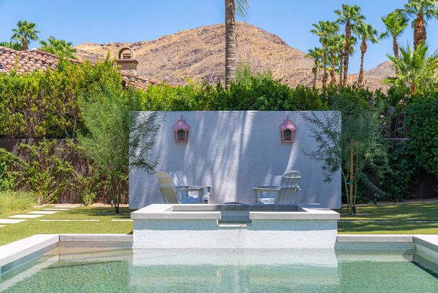 595 E Bogert Trail, Palm Springs, CA 92264