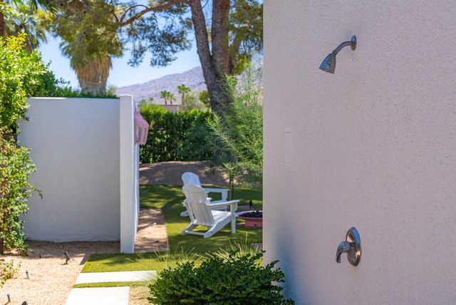 595 E Bogert Trail, Palm Springs, CA 92264