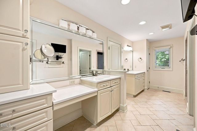 6804 Woodhaven Court, Raleigh, NC 27615