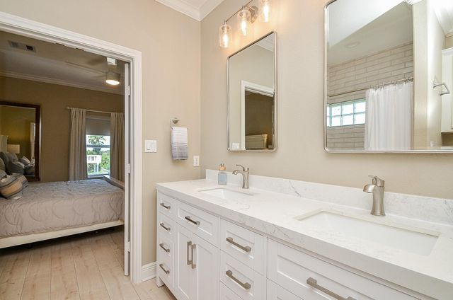 13823 Mutiny Lane, Galveston, TX 77554