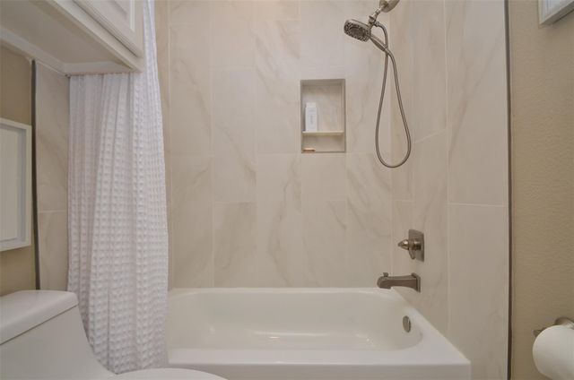 13823 Mutiny Lane, Galveston, TX 77554