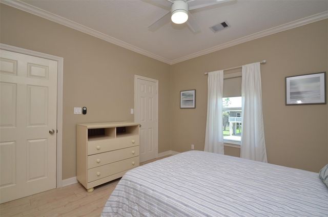 13823 Mutiny Lane, Galveston, TX 77554