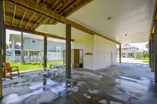13823 Mutiny Lane, Galveston, TX 77554