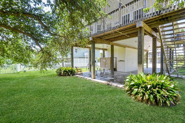 13823 Mutiny Lane, Galveston, TX 77554