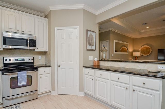 13823 Mutiny Lane, Galveston, TX 77554