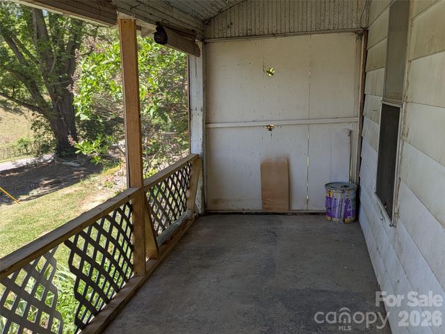 1920 Thickety Road, Clyde, NC 28721