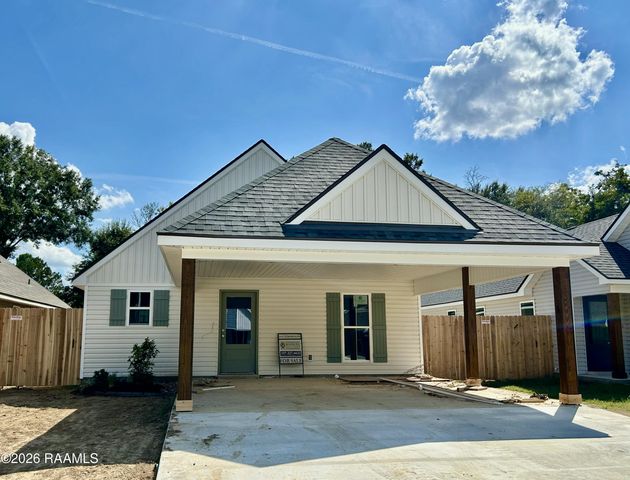 211 Camerons Cove Drive, Carencro, LA 70520