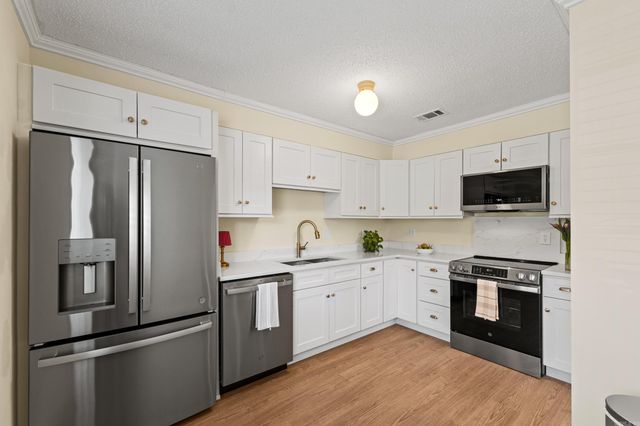 504 Green Mountain Dr Apt 501, Little Rock, AR 72211