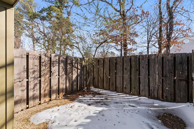 504 Green Mountain Dr Apt 501, Little Rock, AR 72211