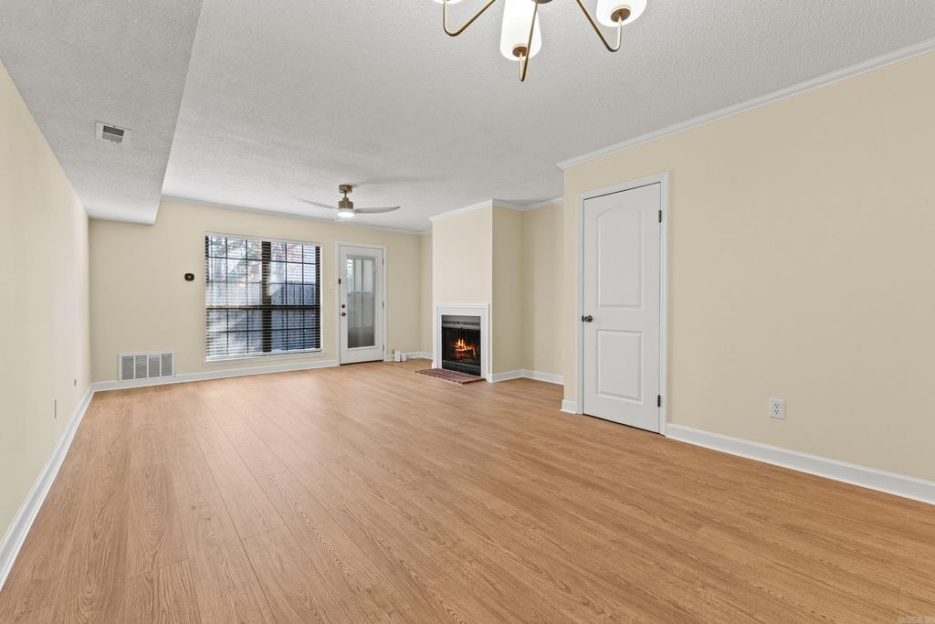 504 Green Mountain Dr Apt 501, Little Rock, AR 72211