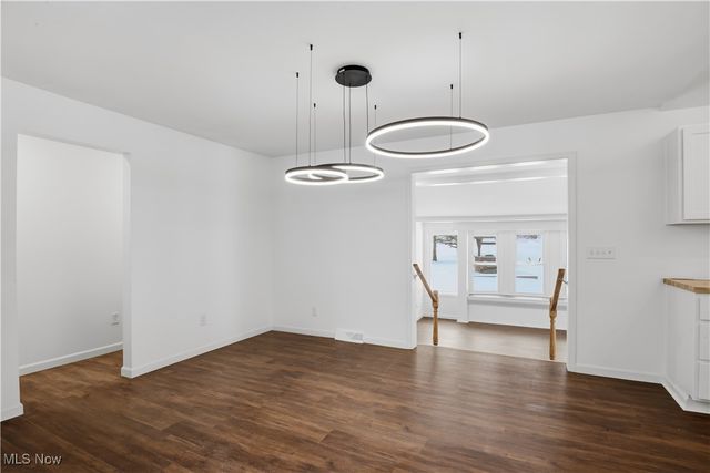 1549 W Sprague Road, Broadview Heights, OH 44147