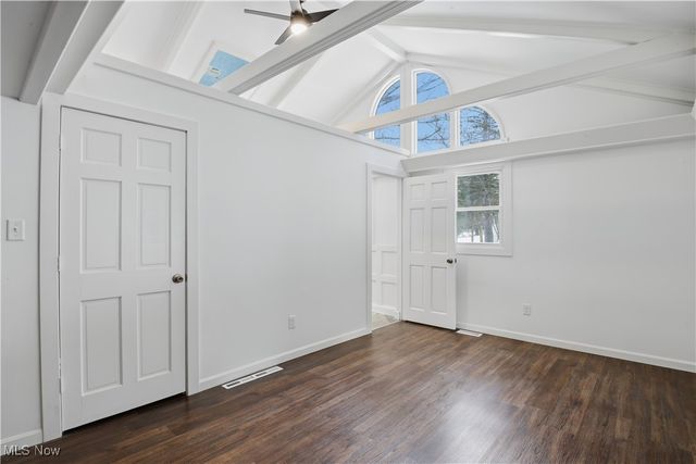 1549 W Sprague Road, Broadview Heights, OH 44147