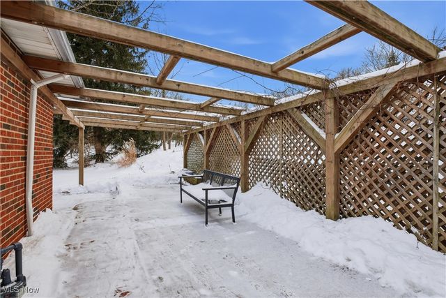 1549 W Sprague Road, Broadview Heights, OH 44147